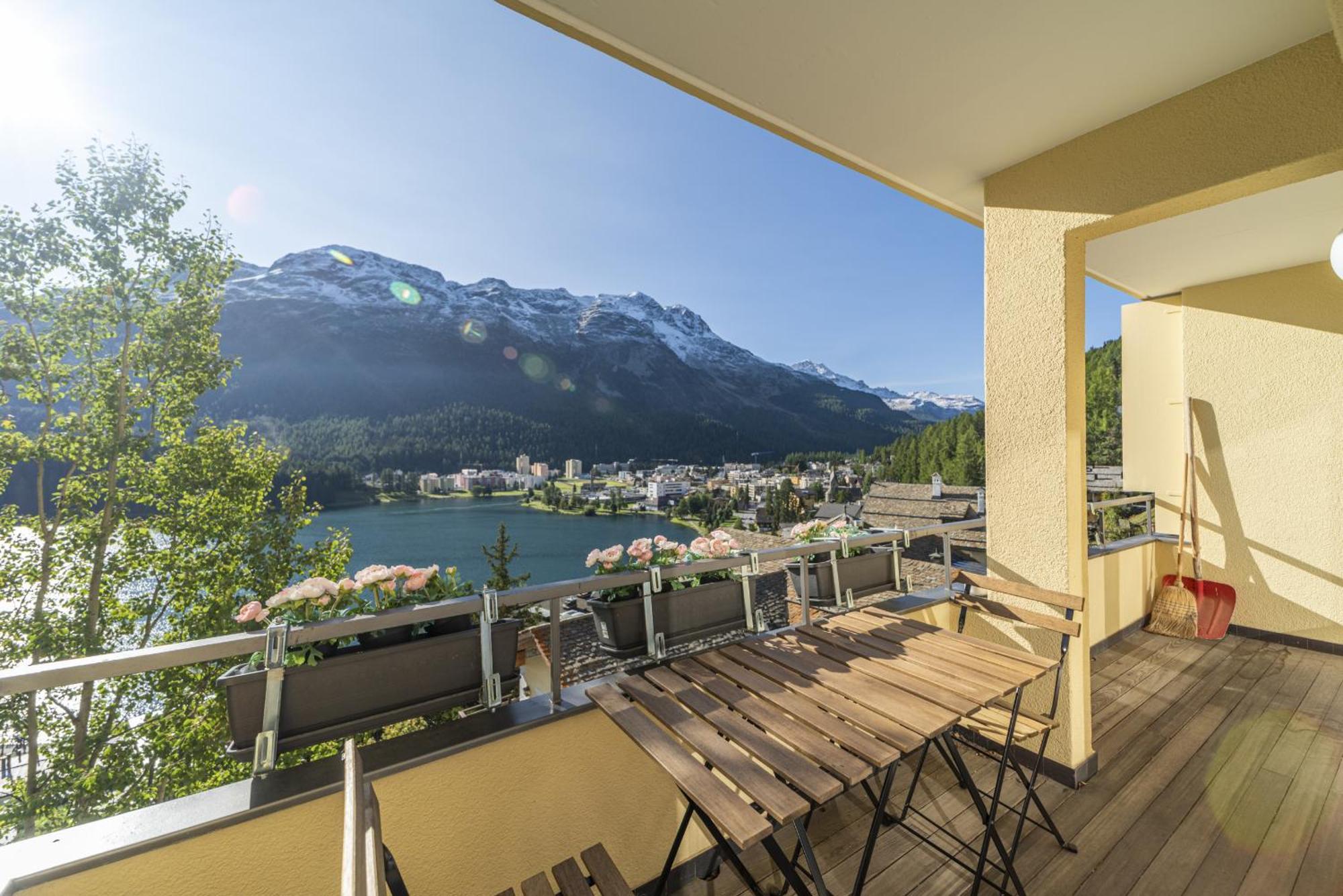 Chesa Bellavista - St. Moritz Apartman Kültér fotó
